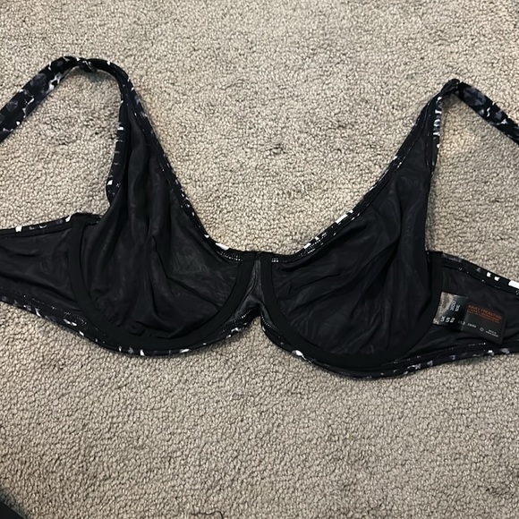 MAGISCULPT 36DD bikini top black white and gray animal print 😎 - Picture 4 of 5